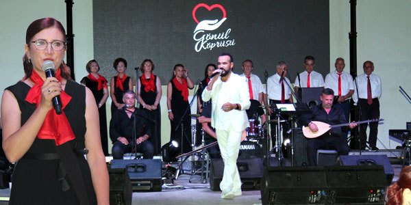 GÖNÜLLERE TAHT KURAN KONSER